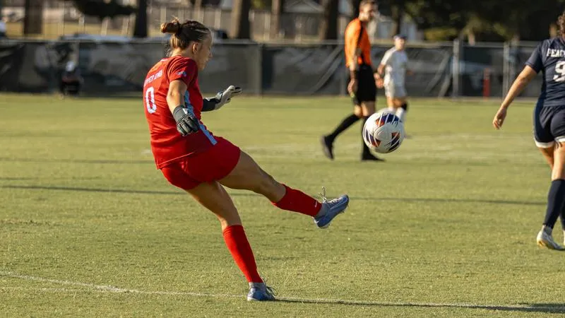 Tritons net three in Wednesday morning win over Peacocks