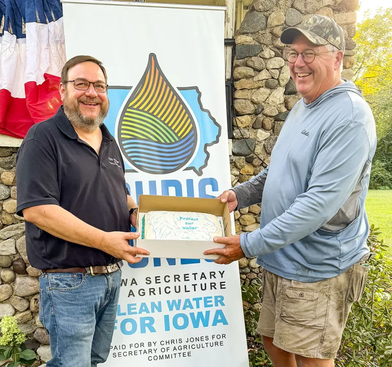 Chris Jones paddles 100-miles of Des Moines River to campaign for clean water