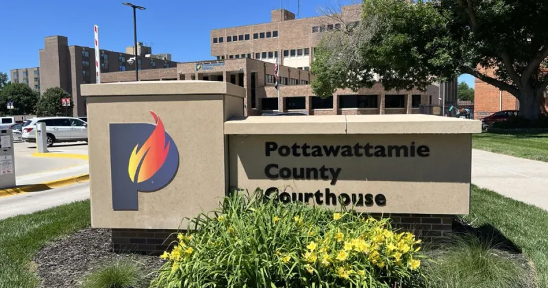 Pottawattamie County supervisors approve $927,000 for 4 road projects