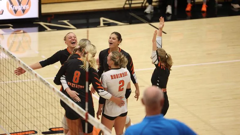 Knights Rally for Reverse Sweep, Fall in Five-Set Battle at Wartburg Invite
