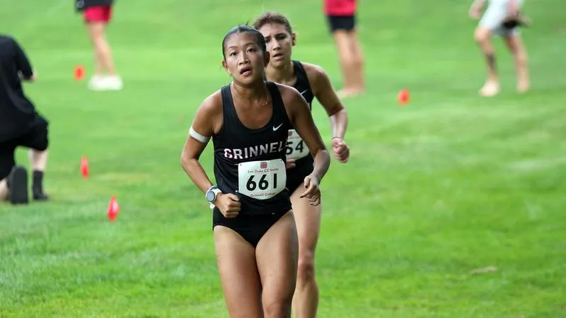 Grinnell women take advantage of home course with impressive finish at Les Duke
