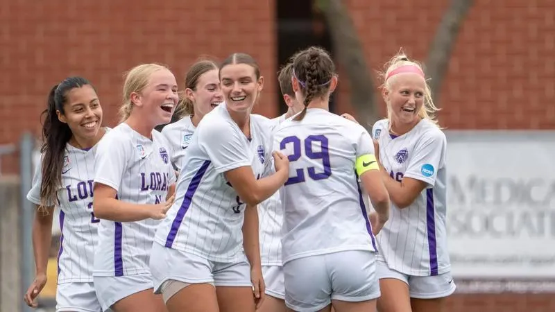 First-Half Surge Sends Duhawks Past St. Scholastica, 3-0
