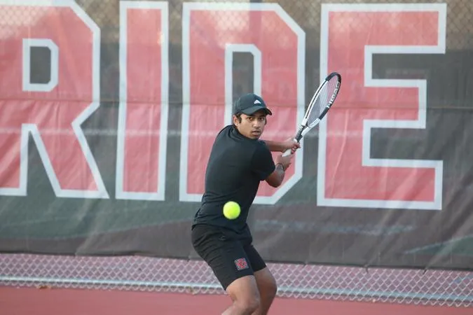 Grinnell men's tennis team kicks off 2026-27 campaign with success at Central