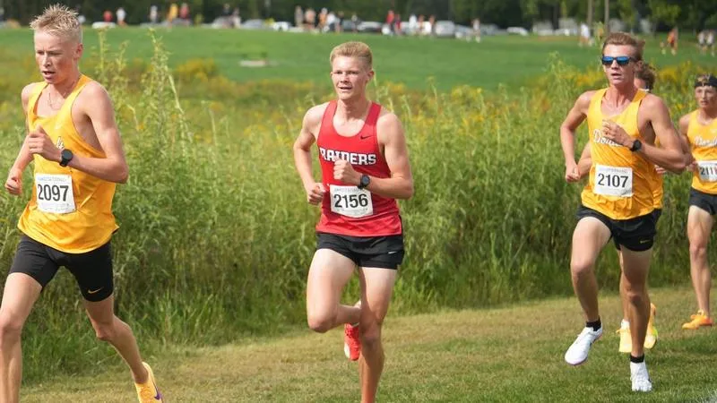 Johnson Paces Raiders in Second Collegiate Race