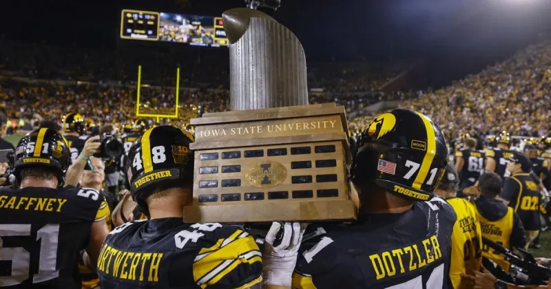 Why didn't officials put another second on clock for Cyclones at end of Iowa, Iowa State?