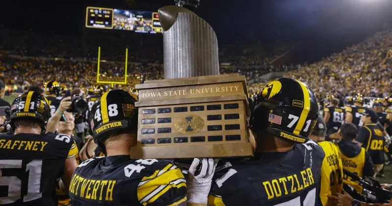 Why didn't officials put another second on clock for Cyclones at end of Iowa, Iowa State?