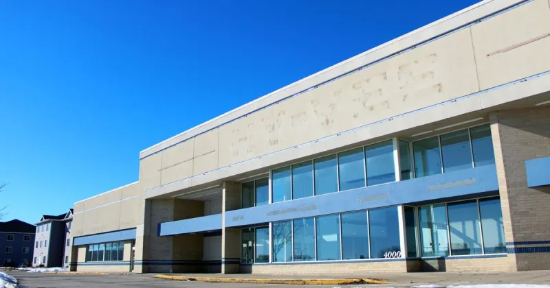 VASA Fitness gym to open in former Hy-Vee this fall