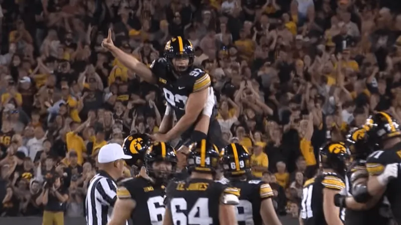 Buhr lands Big Ten weekly honor after late kick seals 16-13 Iowa win