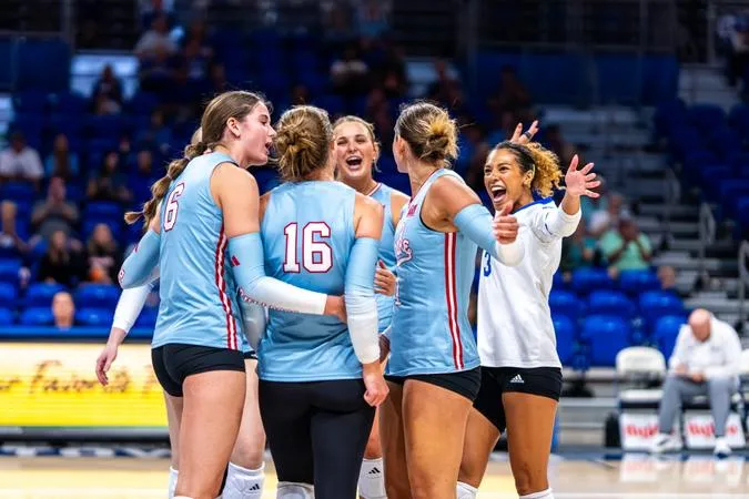Volleyball Preview: Omaha & Iowa