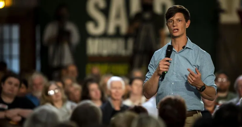 Sand pitches political accountability, divided government at Iowa City town hall
