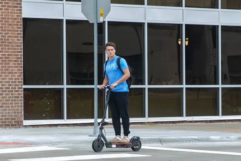 Opinion | Ditch the e-scooter, ride a bike instead