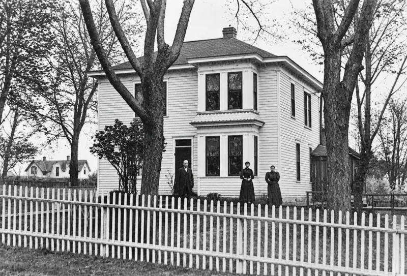 Snapshots of History by Mike Avitt
