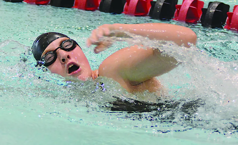 Swimmers top Algona, fall to Lincoln, Sioux City