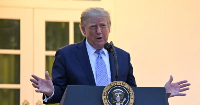 Trump bans three news media outlets from White House