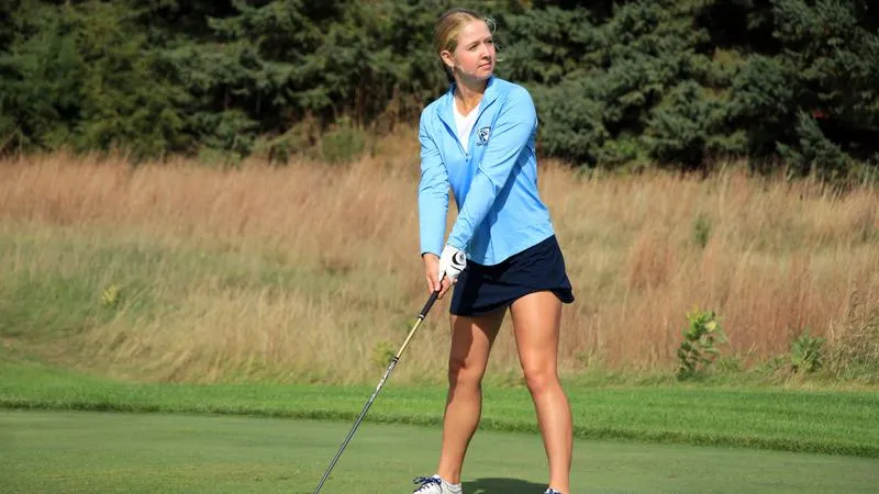 Peacock women's golf continues season at The Jewel