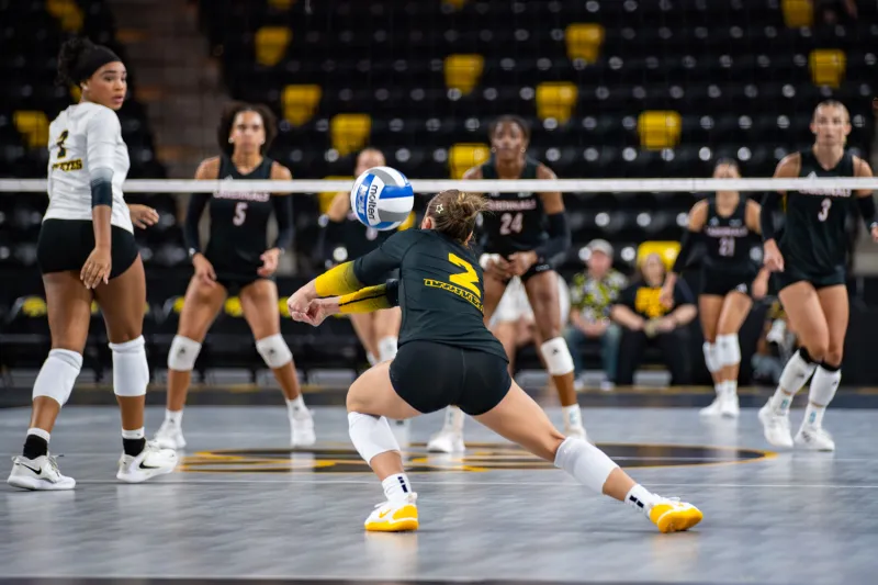 Iowa volleyball notebook | Hawkeyes sweep Kwik Star Classic