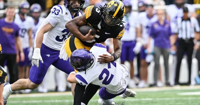 COLLEGE FOOTBALL: UNI needs to play fearlessly, not tentatively like it did at Iowa
