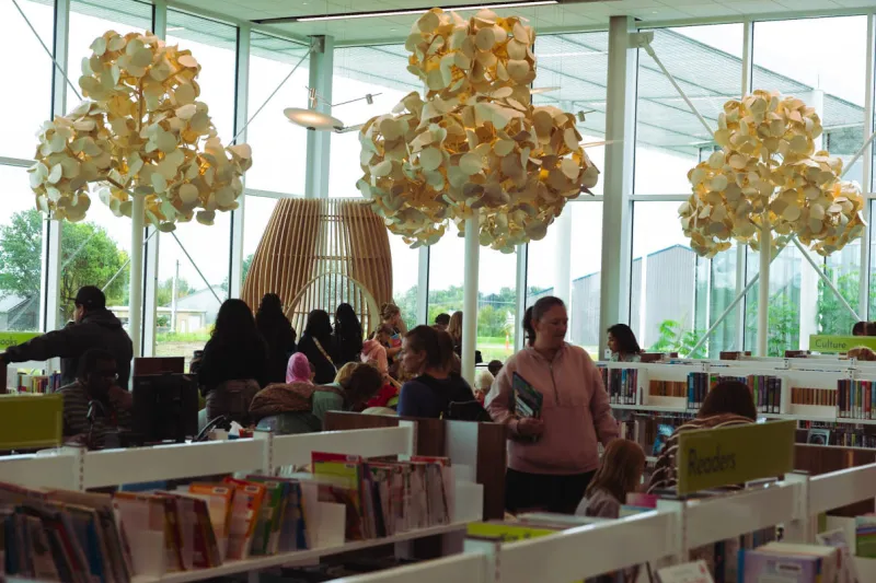 Cedar Rapids Public Library's new branch opens with a ribbon-cutting ceremony