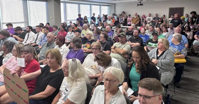 Addition of Waterloo city manager position postponed, council creates ad hoc committee