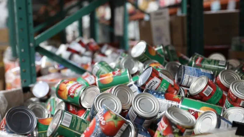 Iowa food banks bring elected officials together for Hunger Action Day