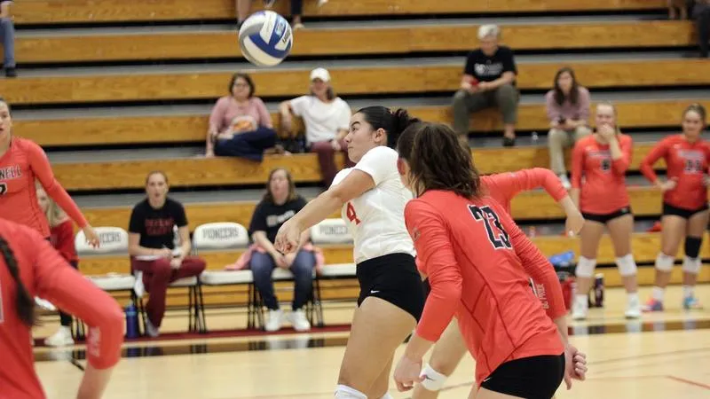 Pioneer volleyball team battles hard in 3-set loss to Nebraska Wesleyan