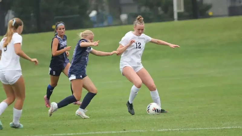 Grinnell rally falls short in 2-1 women's soccer loss at Knox