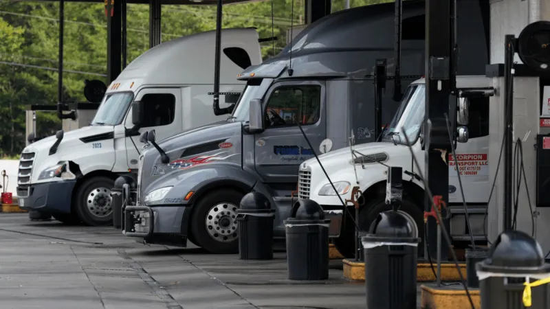 Skyrocketing diesel prices rattle Republicans as midterms approach