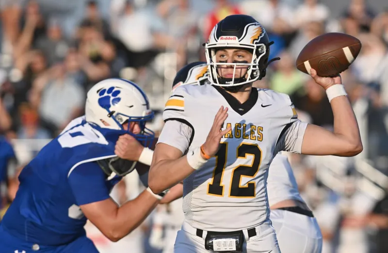 Siouxland Spotlight Athlete: Lawton-Bronson's Drew keeps producing at QB