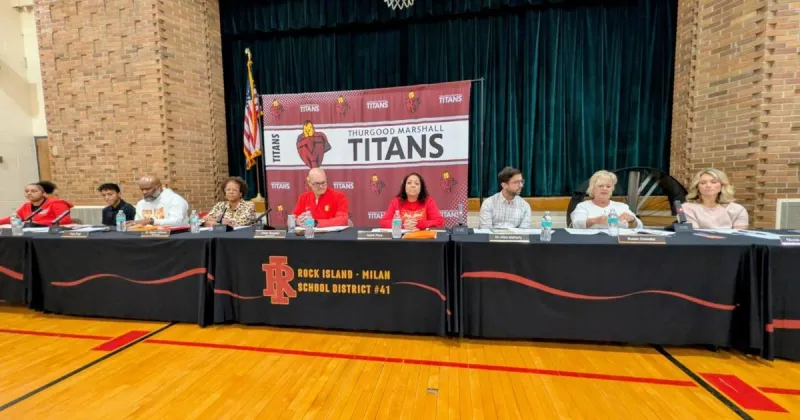 Rock Island-Milan School board seeks input to limit phones in classrooms
