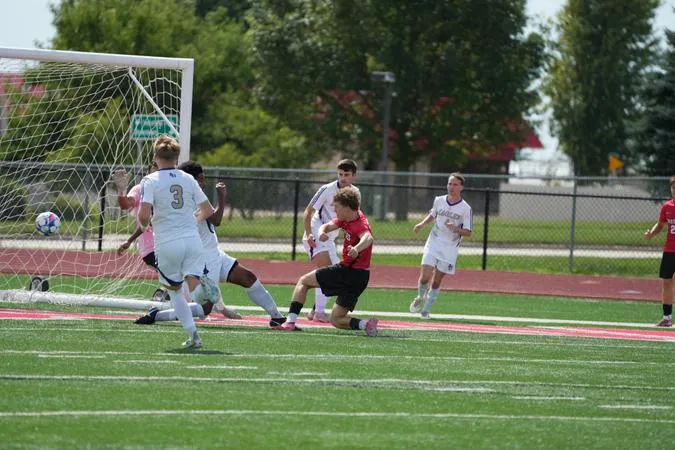 Raiders Cruise to 4-1 Win at Mount Marty