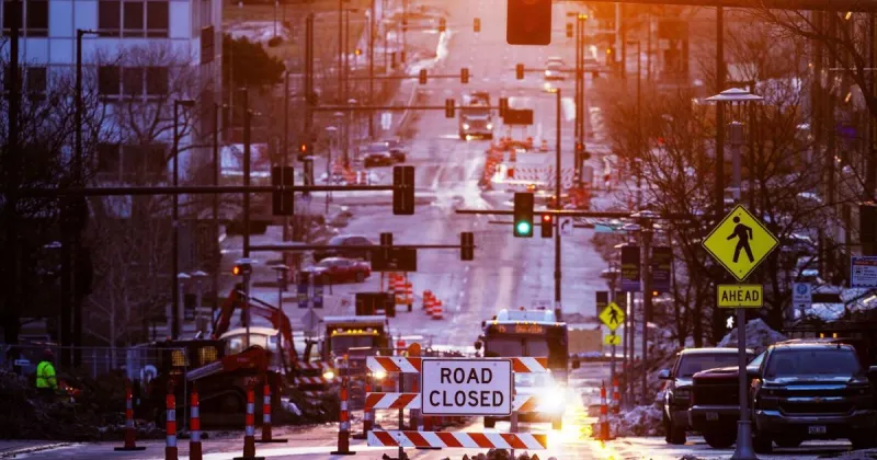 Council Bluffs weighs cost of proposed streetcar or rapid bus link with Omaha