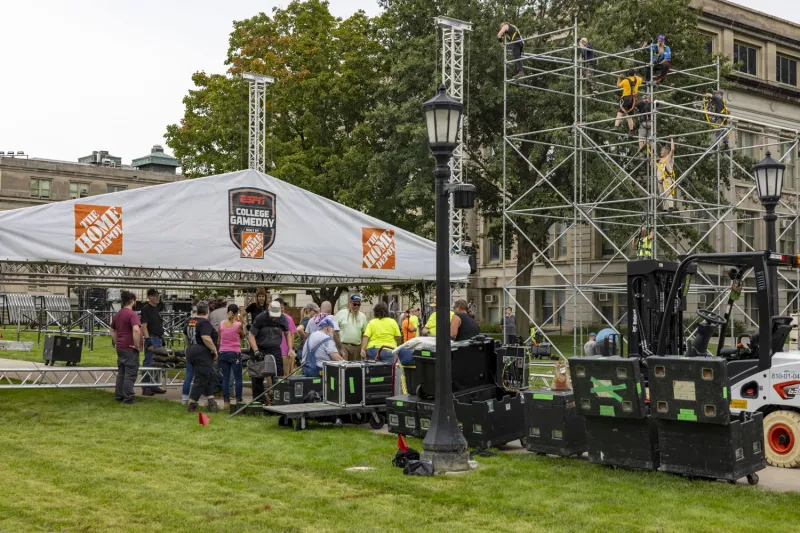 UI students react to ESPN's College GameDay campus visit