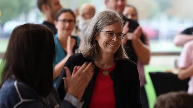 Former swimming and diving coach Erin Hurley honored with naming of natatorium lobby