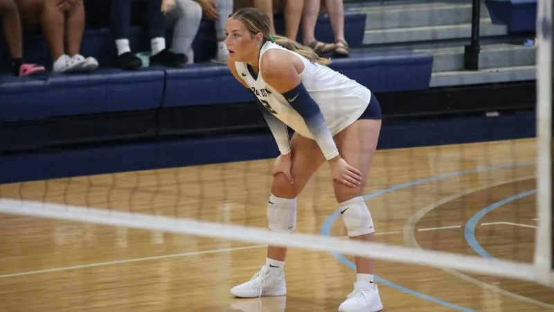 Peacocks take care of business against Bearcats with Friday sweep