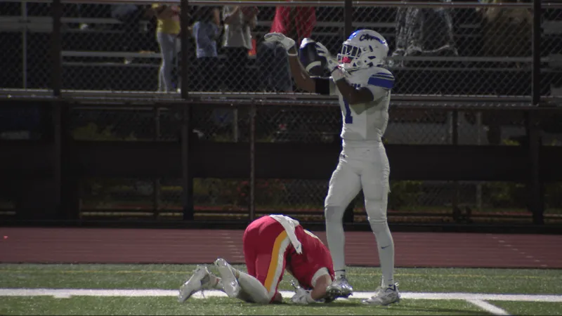 EIOT: CCA cruises by Marion, 43-7