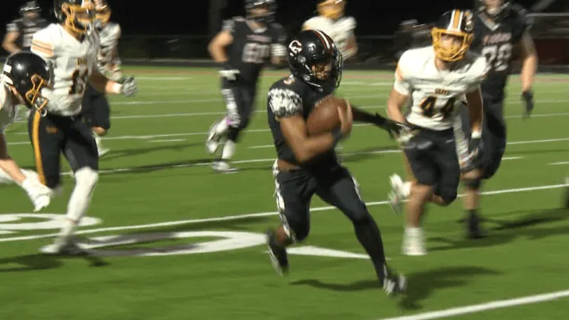 EIOT: #8 Cedar Falls blows past #10 Bettendorf