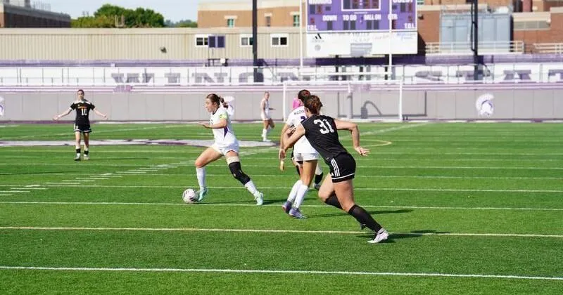 Warriors edge MSU Moorhead with last-second winner