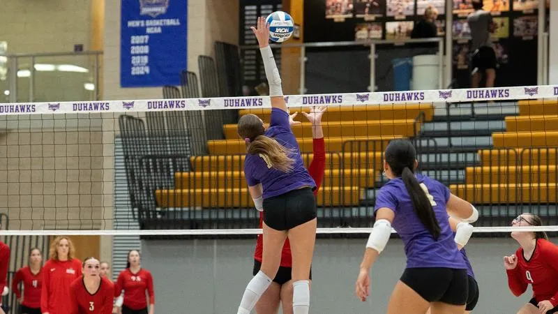 Duhawks Drop Home Match to Carroll University
