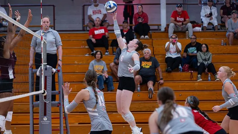 Dutch volleyball swept by ranked foe