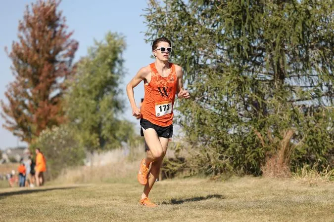 Cross Counrty Closes Competition at Dan Huston Invite and D3 Pre-National Meet
