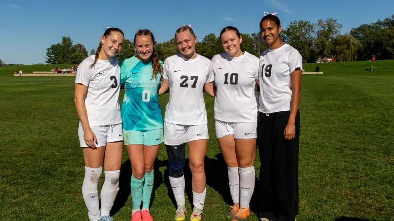 Grinnell women's soccer team gives once-beaten Central all it can handle on Senior Day