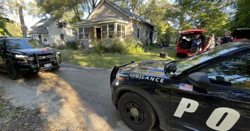 Authorities investigating Sunday morning house fire in Waterloo