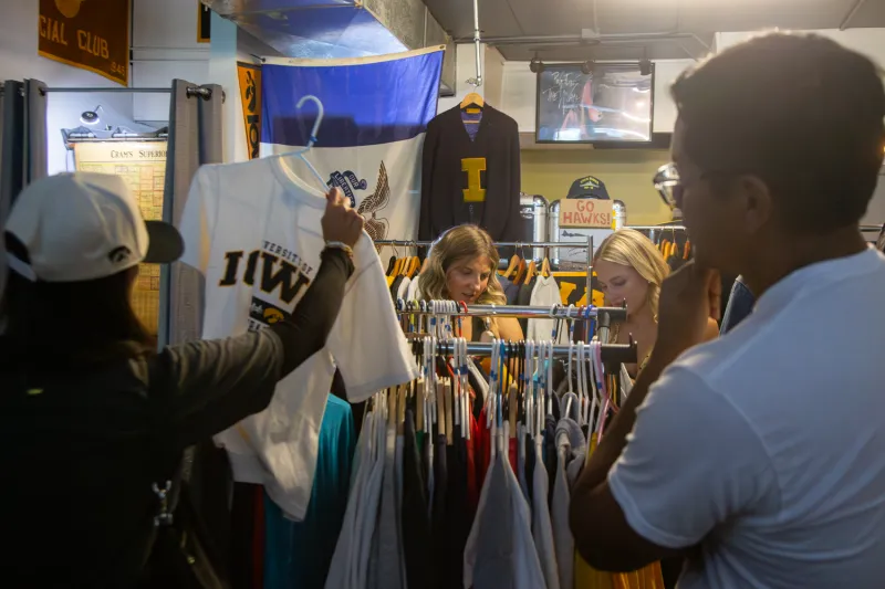 High schooler opens vintage clothing store downtown