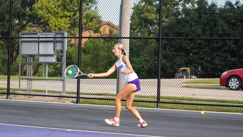 Women's Tennis Falls to Central College