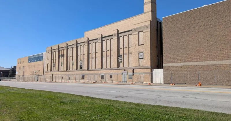 Old Davenport Wonder Bread factory slated for demolition