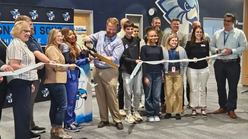 Ribbon cutting opens learning opportunities for Jefferson's incoming freshmen