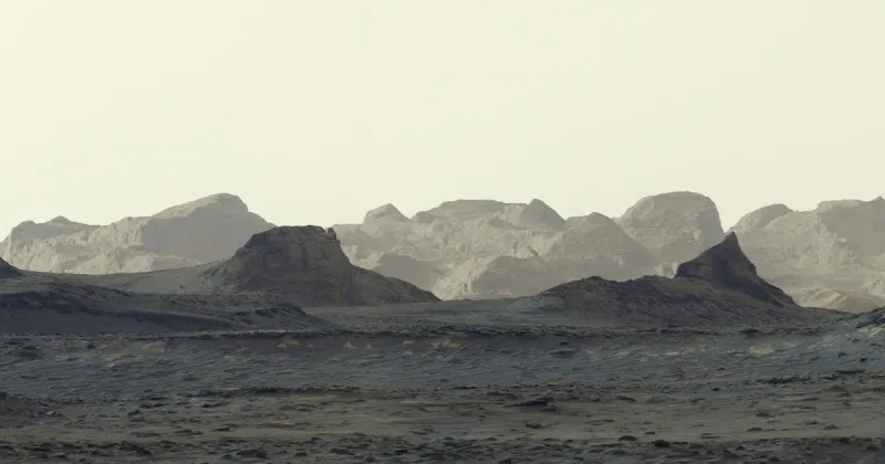 NASA rover takes striking image of dawn's early light on Mars