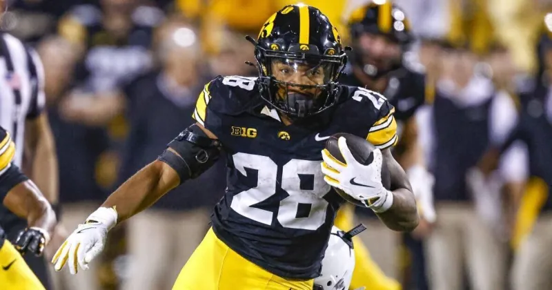 Iowa routs Washington to roll into bye week 5-1