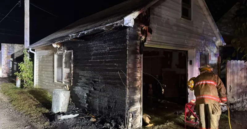 Fire damages Red Oak garage