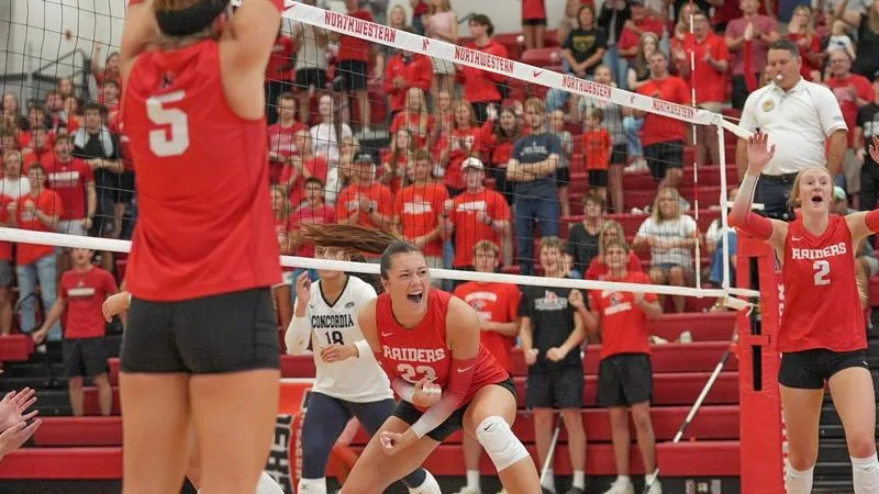 Northwestern Remains Unbeaten in GPAC Play After a Top 3 Sweep